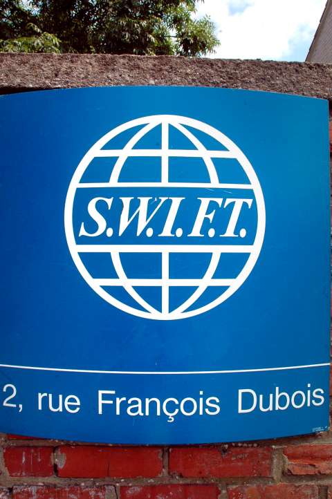 Esto significa la expulsión de Rusia del sistema de pagos SWIFT