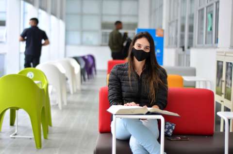 Maneja tu tiempo estudiando virtual Finanzas y Negocios en la UManizales
