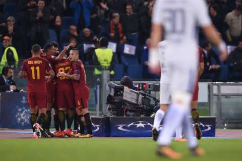 Roma venció al Chelsea y se acerca a los octavos de Champions