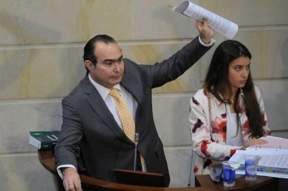 En su intervención ante el Senado, Pretelt acusó al exfiscal Eduardo Montealegre de orquestar una persecución en su contra. / Cristian Garavito