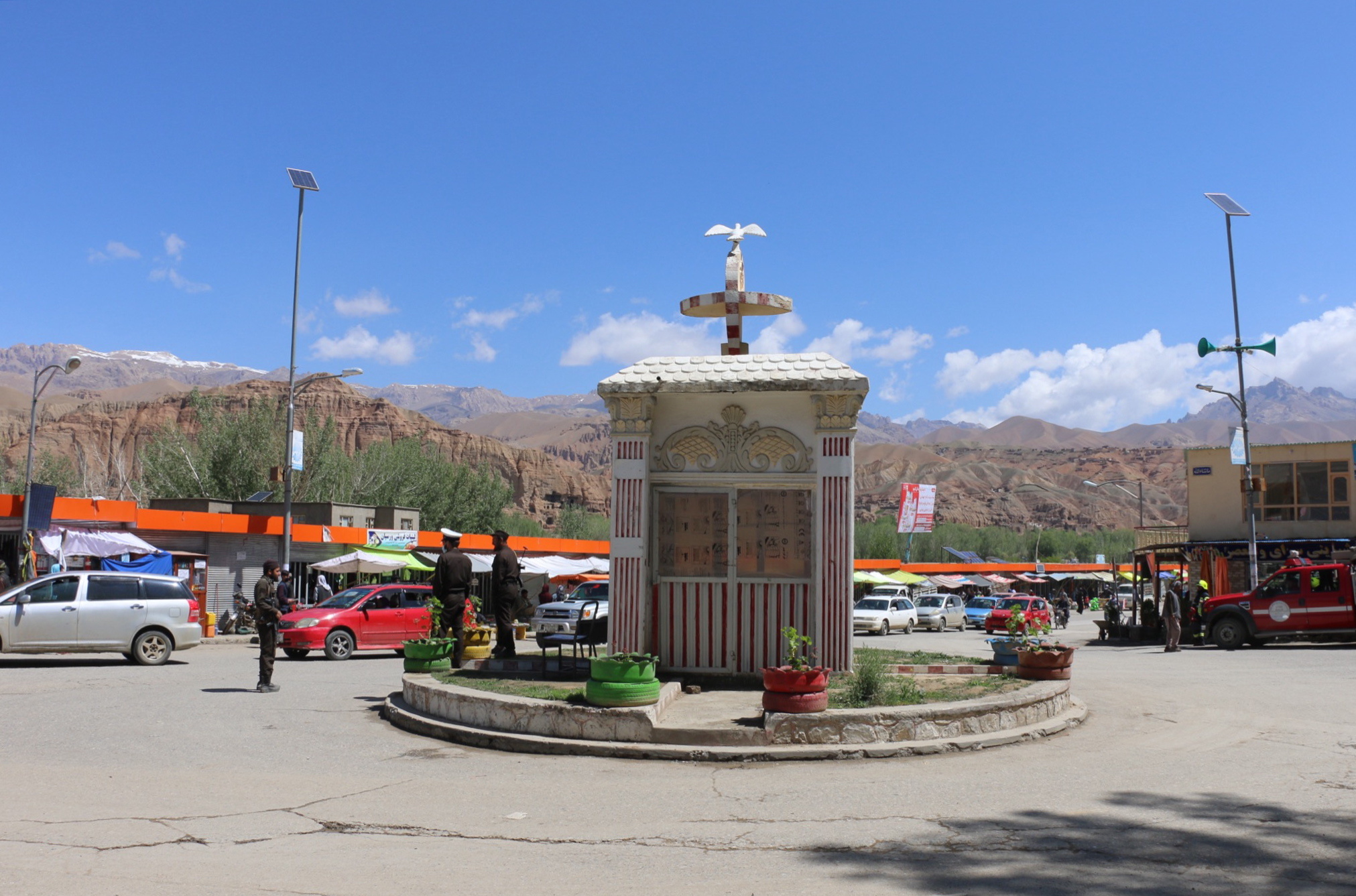 Bamyan (Afghanistan), 18/05/2024.- Security stand at the entrance to the road leading to the ruins of a 1,500-year-old Buddha statue in Bamiyan, Afghanistan, 18 May 2024. Three Spanish nationals were killed in an attack in Bamyan, capital of the homonymous province in central Afghanistan, the spokesman for the Taliban Ministry of Interior said on 17 May. No group had yet claimed responsibility for the attack. Bamiyan is a Unesco World Heritage site where the remains of the two giant Buddha statues that were destroyed by the Taliban in 2001 are located. (Afganistán) EFE/EPA/STRINGER