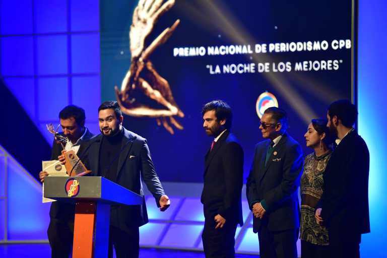 Tomás Uprimy, Natalia Chavarro, Daniel Díaz, Carlos Contreras, Margarita Restrepo y Juan Serrano, de La ficción no ficción, se llevaron el premio Pódcast por "DMG, el sueño de la hormiga".