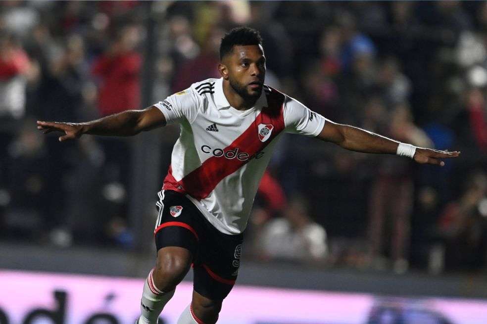 Gol de Borja en la victoria de River.