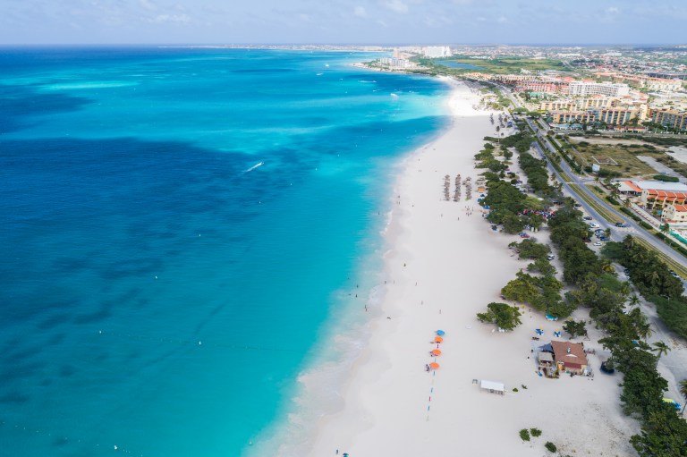 De regreso a la Isla Feliz, renacer en el paraíso
