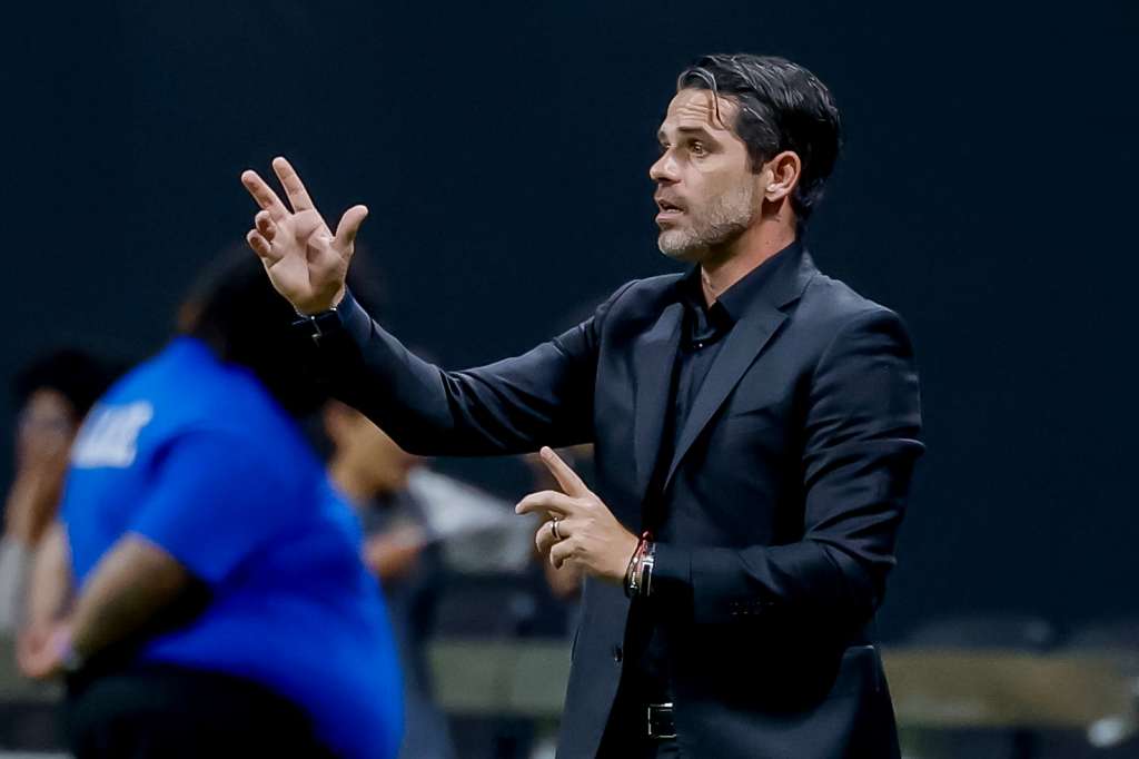 ATLANTA (United States), 31/07/2025.- Necaxa head coach Fernando Gago during the second half of the Leagues Cup soccer match between Necaxa and Atlanta United in Atlanta, Georgia, USA, 30 July 2025. EFE/EPA/ERIK S. LESSER