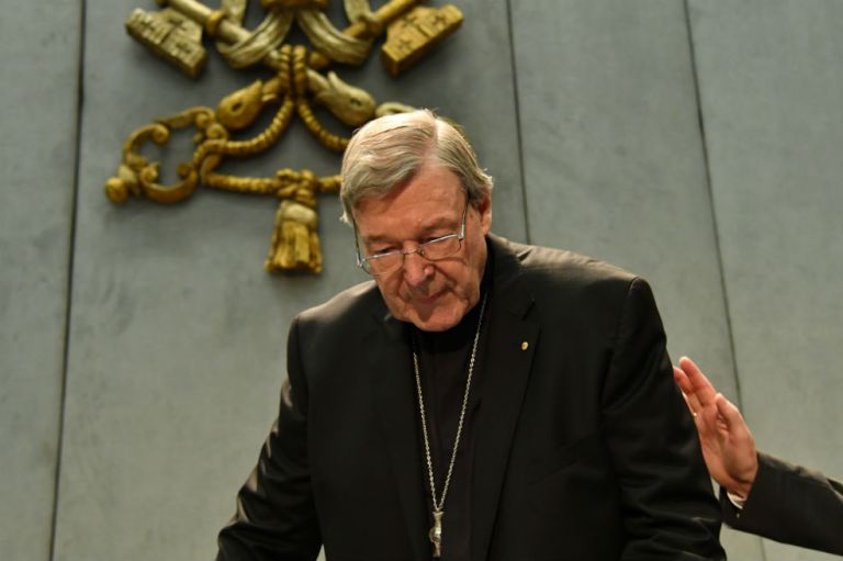 Cardenal Pell reitera su inocencia de cargos de pederastia en Australia