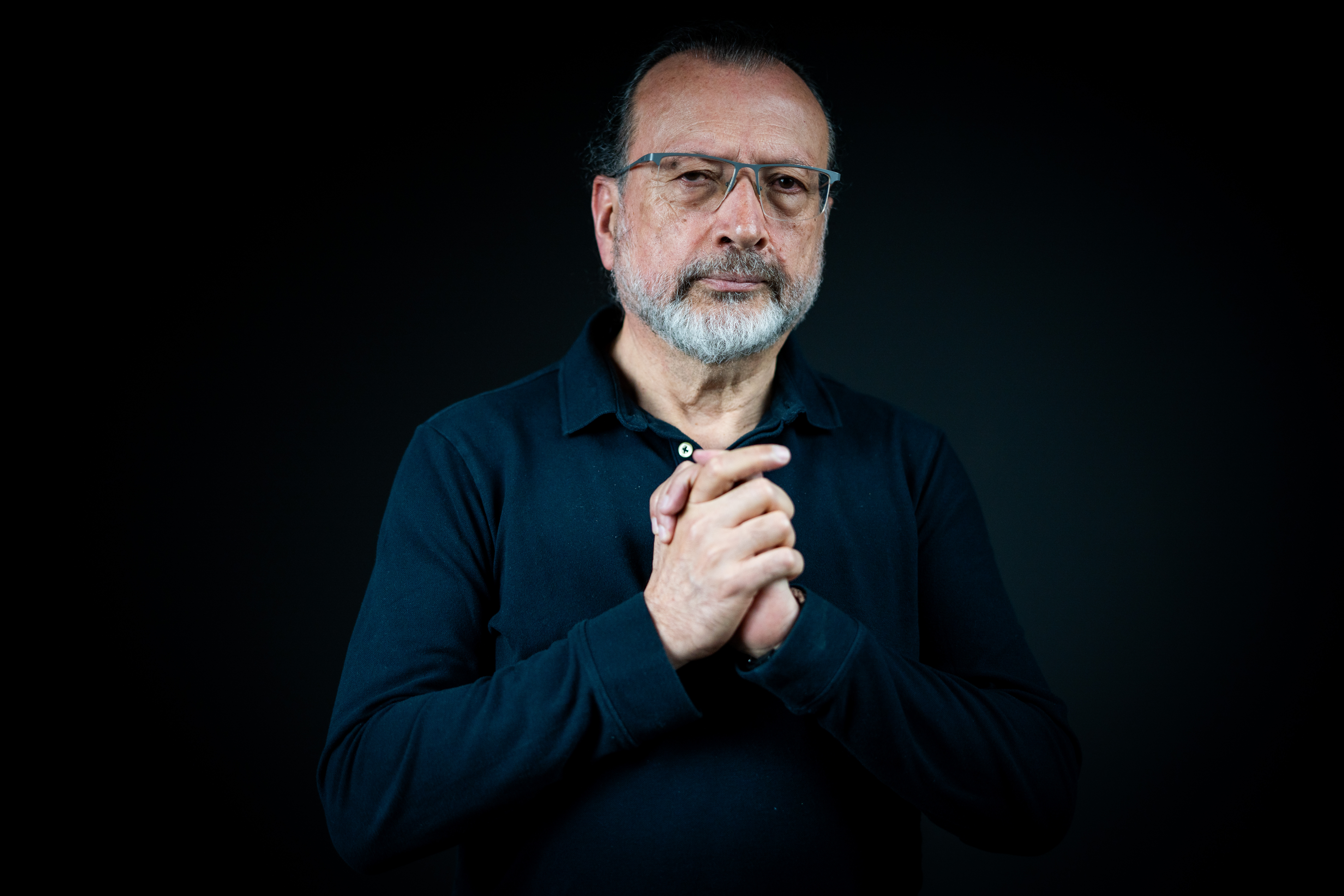 Poeta, ensayista, novelista y escritor colombiano
