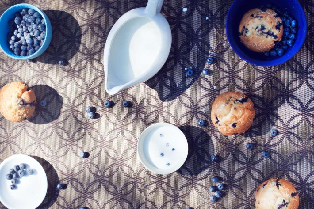 Muffins de banano y arándanos