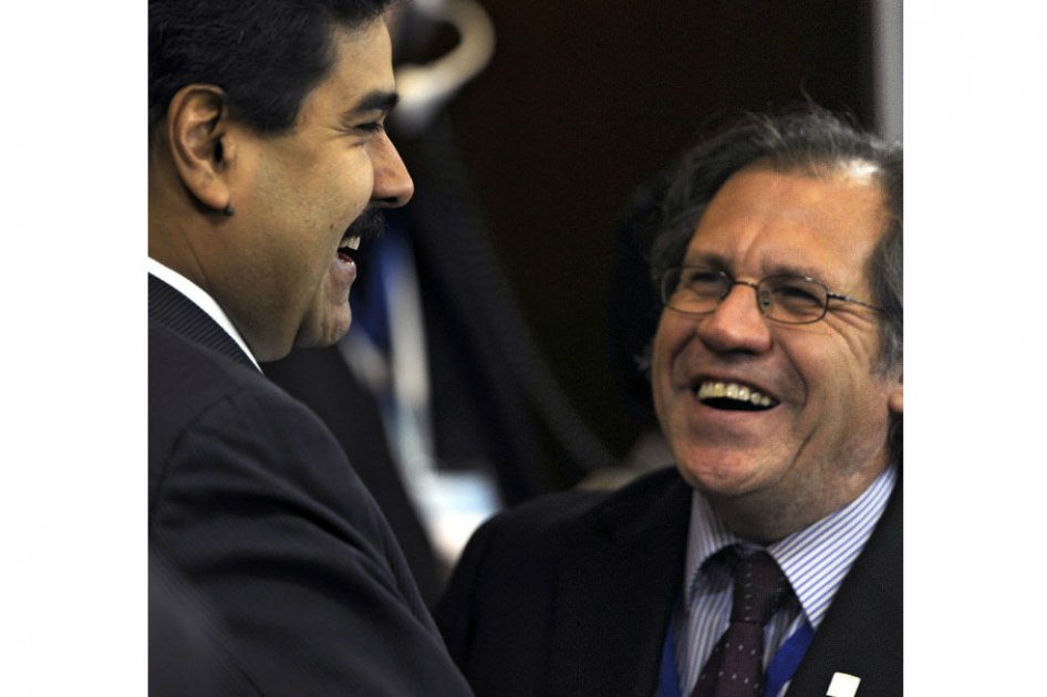 El presidente Nicolás Maduro (izq.) junto al secretario general de la OEA, Luis Almagro.
