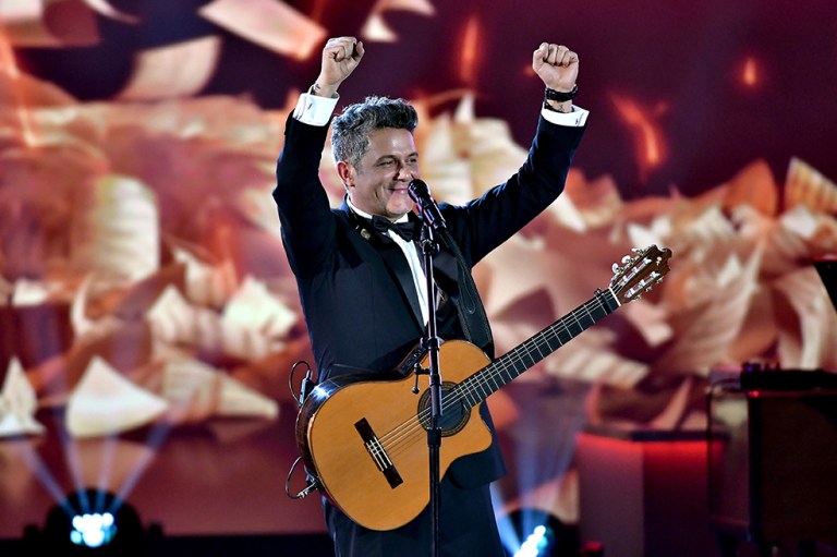 Alejandro Sanz, homenajeado por sus amigos en los Grammy Latino 2017