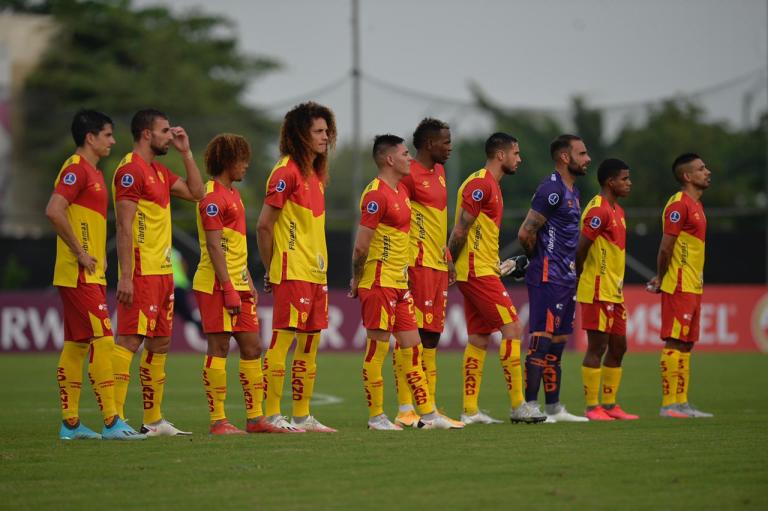 También en Ecuador: Aucas jugó con siete futbolistas y el partido se acabó a los 17 minutos