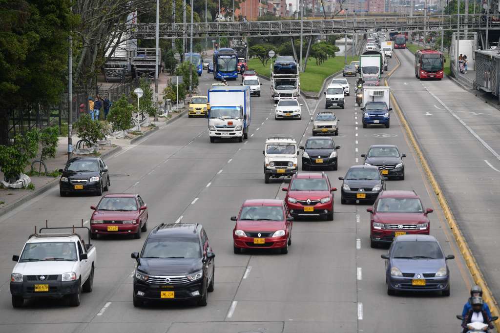 Cambio en el sistema del Pico y Placa en Bogotá. ahora es por días pares e impares desde las 6:00 a.m. hasta las 9:00 p.m. de cada día hábil.