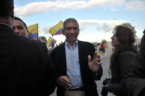 Murió el general (r) Mora Rangel, primer comandante de las fuerzas militares en el gobierno Uribe