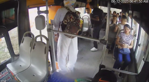 Ladrones disfrazados de enfermeros robaron a pasajeros de un bus en Barranquilla