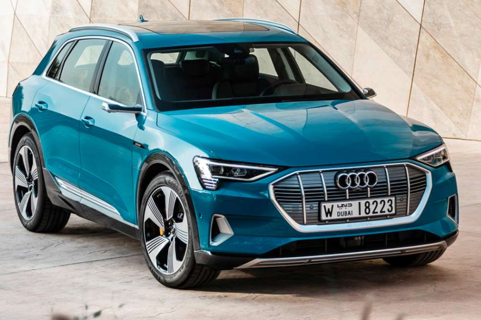 Audi e-tron.