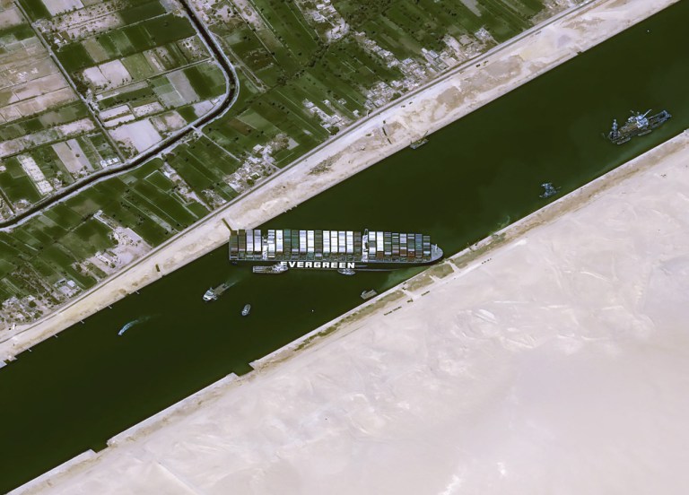 El café de la mañana podría estar en riesgo por bloqueo en canal de Suez