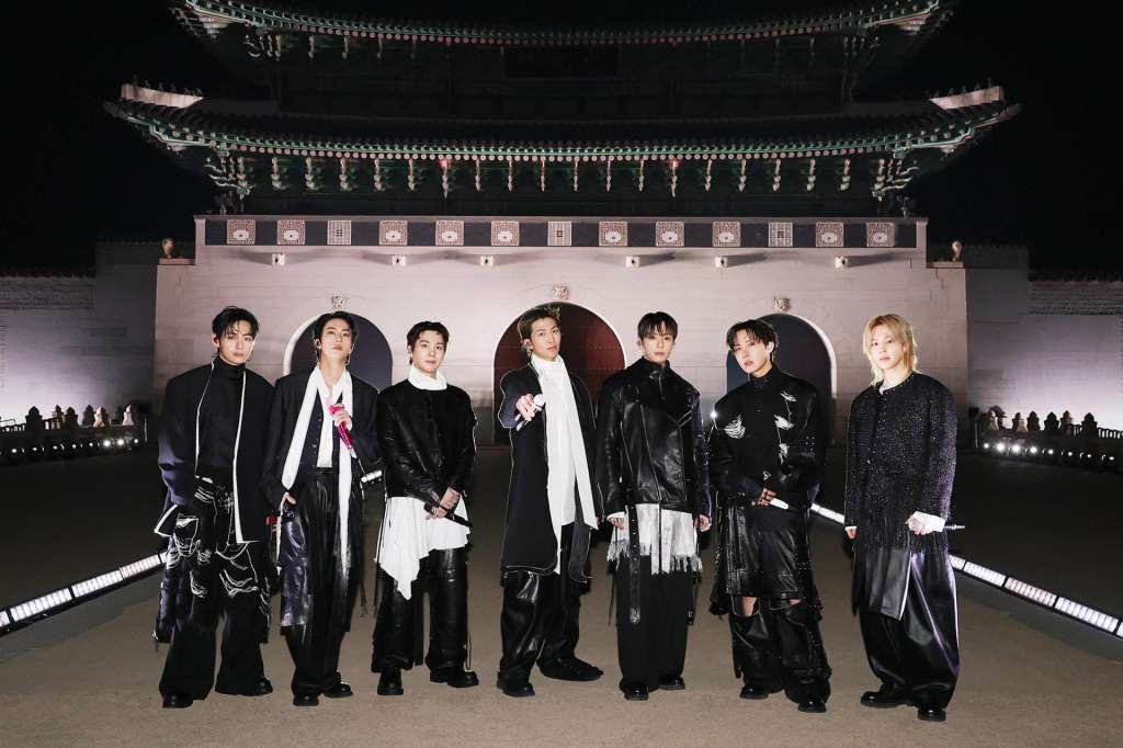Seoul (South Korea), 21/03/2026.- A handout photo made available by BIGHIT MUSIC/Netflix shows K-pop group BTS during the 'BTS THE COMEBACK LIVE | ARIRANG' concert in central Seoul, South Korea, 21 March 2026. (Corea del Sur, Seúl) EFE/EPA/BIGHIT MUSIC / Netflix HANDOUT HANDOUT EDITORIAL USE ONLY/NO SALES
