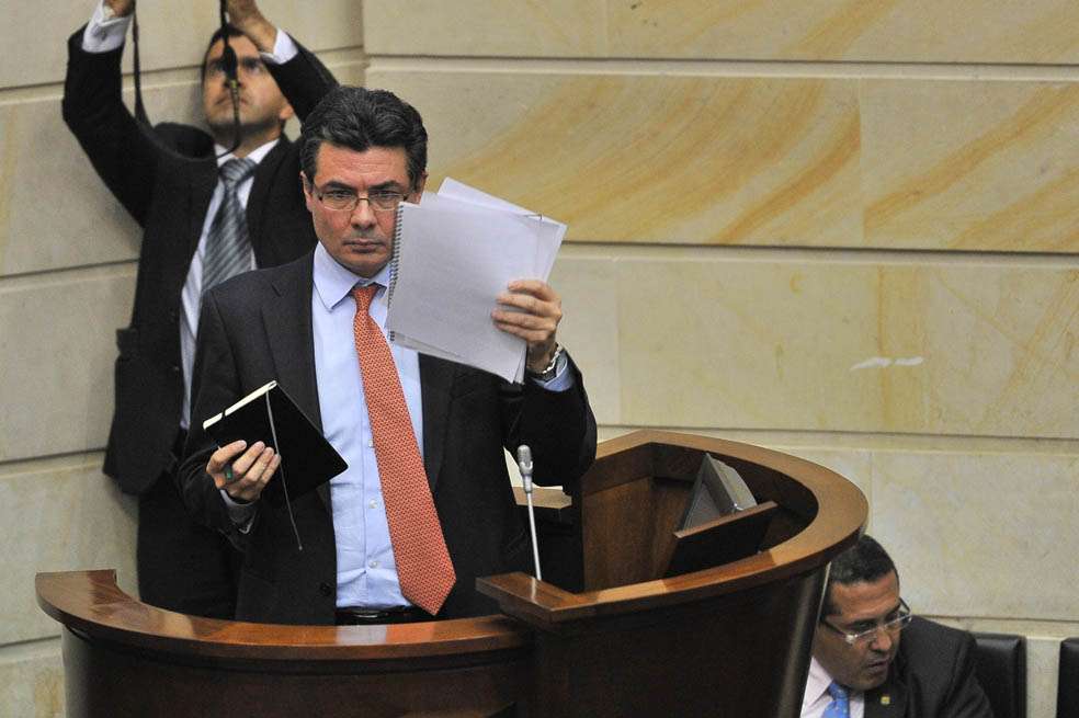 El ministro de Salud, Alejandro Gaviria, aseguró que continuar con el actual sistema de administración de los recursos “es el peor escenario posible”. / Luis Ángel - El Espectador
