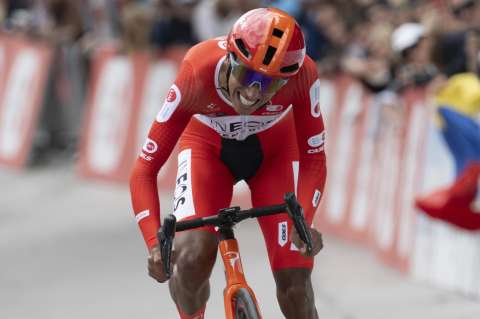 Egan Bernal cerró una gran participación en la Vuelta a Suiza y se prepara para el Tour