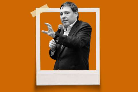 “Las redes sociales tienen el poder de dominar la comunicación de las sociedades”