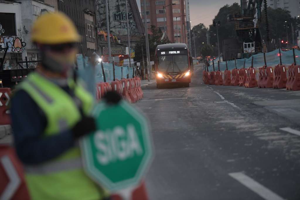 Obras del Metro de Bogotá en la Calle 72 con Avenida Caracas y aspectos del nuevo deprimido de la Calle 72