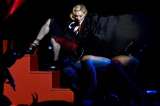 Madonna se lesionó las cervicales al caerse en los Brit