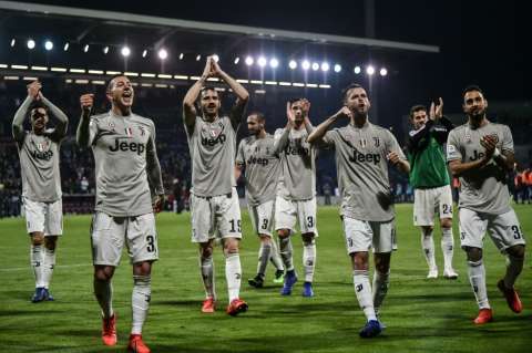 Juventus se acerca al título de la Serie A, Milan se aleja de la Champions