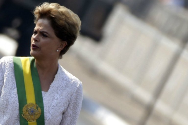 Dilma Rousseff afirma que Brasil está de «brazos abiertos» para los refugiados
