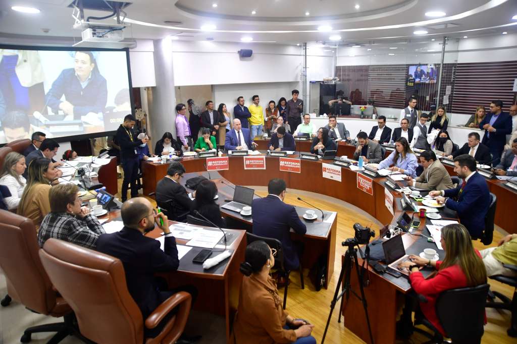 Aspectos de la reforma laboral en la comisión séptima del senado