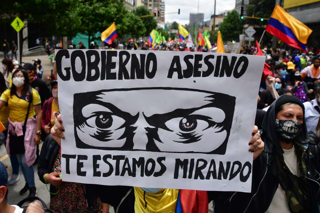 Aspectos de las marchas y disturbios  del Paro Nacional del 5 de mayo de 2021, en el centro de Bogotá.