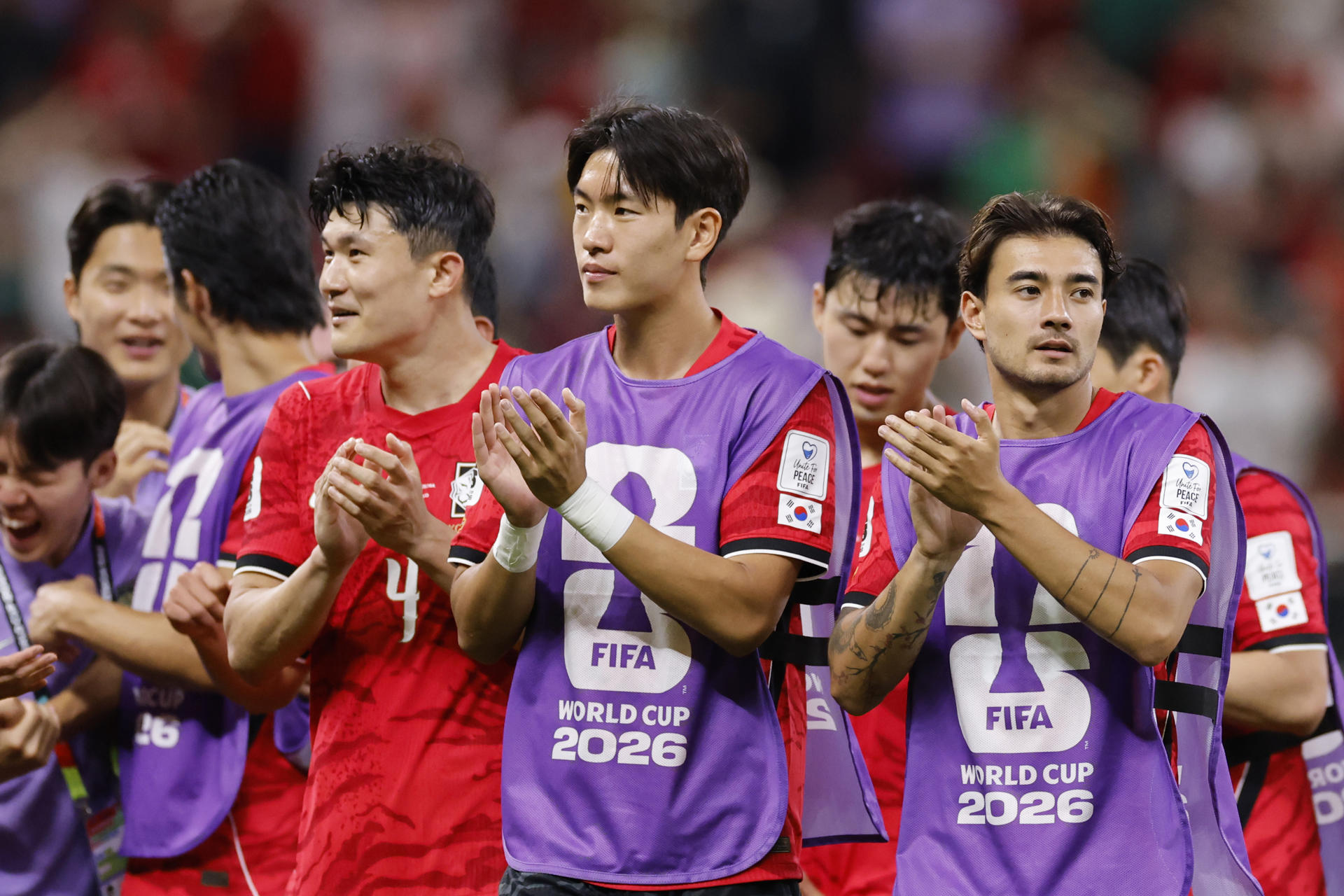 GR5126. GUADALAJARA (MÉXICO), 11/06/2026.- Jugadores de Corea del sur reaccionan este jueves, al final de un partido del grupo A del Mundial de la FIFA 2026 entre Corea del Sur y República Checa en el estadio Akron en Guadalajara (México) . EFE/ Francisco Guasco