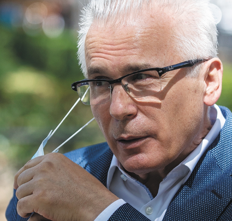 Baltasar Garzón es un exjuez español: intentó llevar a juicio a Augusto Pinochet por los crímenes cometidos en la dictadura chilena e hizo parte del equipo legal de Julian Assange.