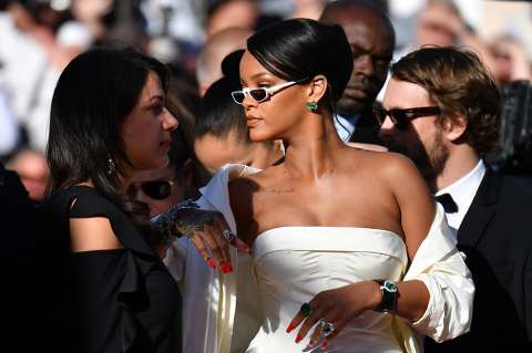 Rihanna alerta sobre peligros de obsesionarse con lucir un cuerpo "diez"