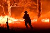 Llueve en Australia, pero los bomberos advierten que voraces incendios aún continúan