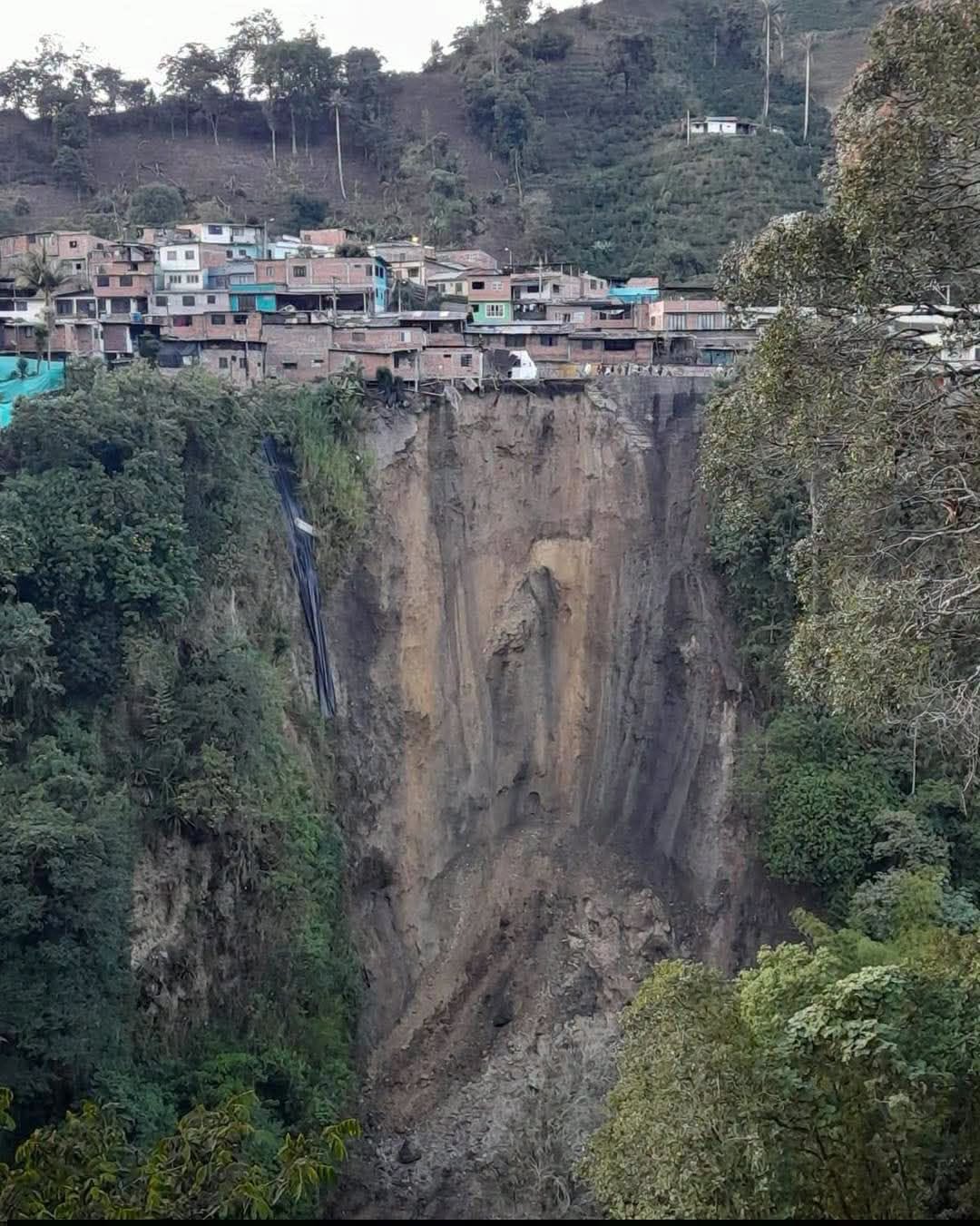 Derrumbe en La Línea