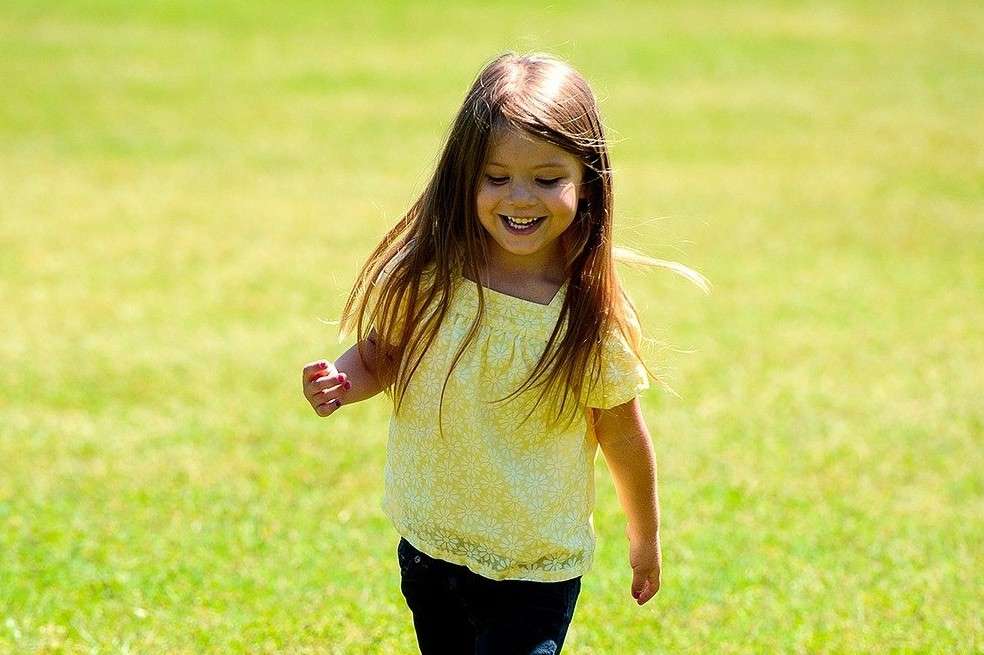 Niña jugaba fútbol