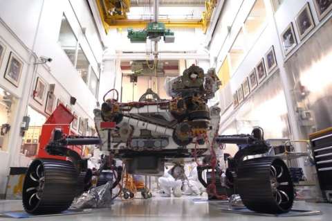 Listo el rover Mars de la NASA sobre sus seis ruedas, así explorará la superficie del Planeta Rojo en 2020