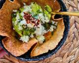 Paso a paso para preparar un taco bowl de huevo