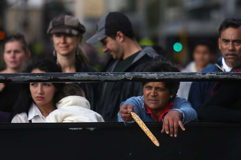 Colombianos lamentan el resultado del plebiscito. / AFP