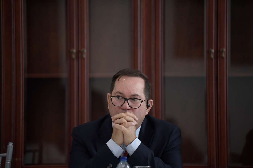 Presidente del Senado, en reunión con el gobierno para trazar rutas de protección que frenen los ataques a líderes políticos de cara a las elecciones 2026.