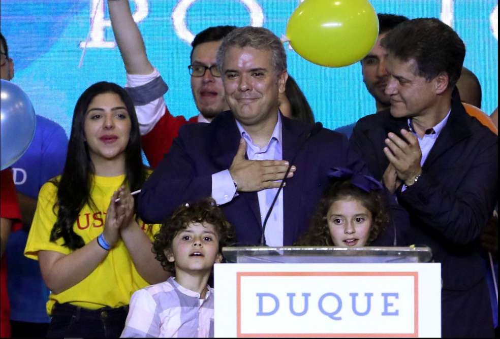 El candidato uribista superó los 7 millones de votos en la primera vuelta. / EFE