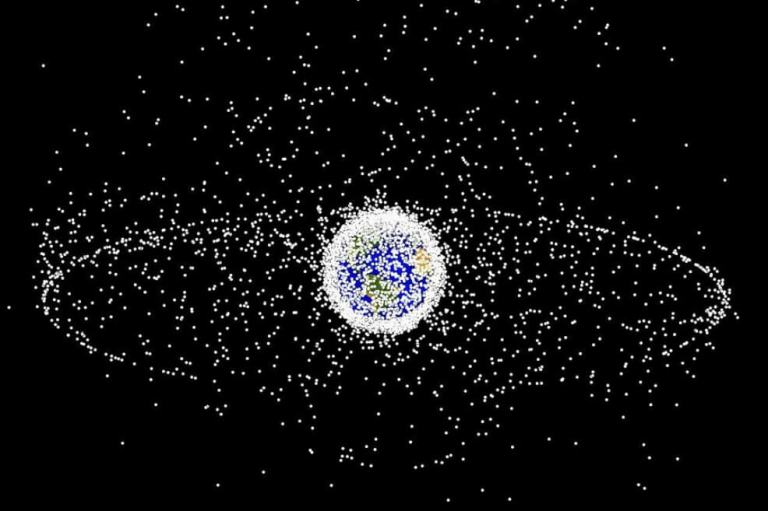 Científicos rusos patentan sistema para recoger la basura espacial
