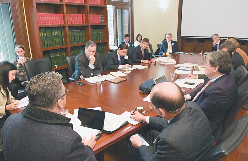 La reunión entre voceros del Sí y del No se vio enrarecida por las declaraciones del presidente Santos sobre la refrendación del nuevo acuerdo. / Mininterior