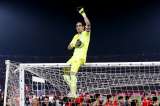 Bravo y Di María, un contraste extremo