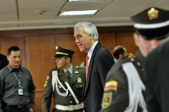 Versiones preliminares indican que Moreno tuvo que ser reanimado varias veces por el cuerpo médico y su condición es delicada.