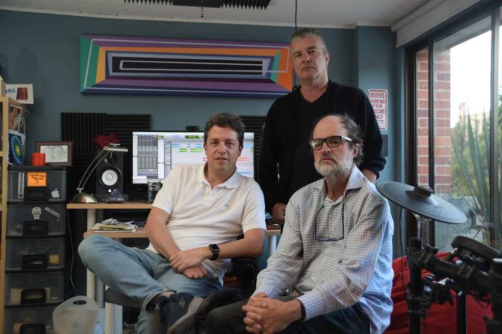 Juan Pablo Cuevas, Karl Troller y Eduardo Arias son el motor de la Orquesta Sinfónica de Chapinero. / Cristian Garavito - El Espectador