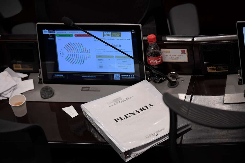 Sesiones extraordinarias en el congreso para debatir la reforma a la salud