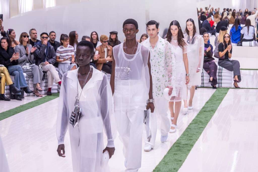 PARIS (France), 05/10/2025.- Models present creations from the Spring/Summer 2026 collection from Greek designer Pelagia Kolotouros for Lacoste during the Paris Fashion Week, in Paris, France, 05 October 2025. The presentation of the women's ready-to-wear collections runs from 29 September to 07 October 2025. (Moda, Francia) EFE/EPA/CHRISTOPHE PETIT TESSON
