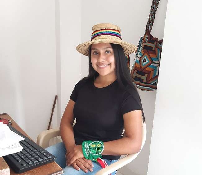 Karol Márquez hace parte del pueblo Nasa y estudiante de Estadística de la Universidad del Valle, integrante del Programa para el Desarrollo del Talento Digital Juan María Robledo.