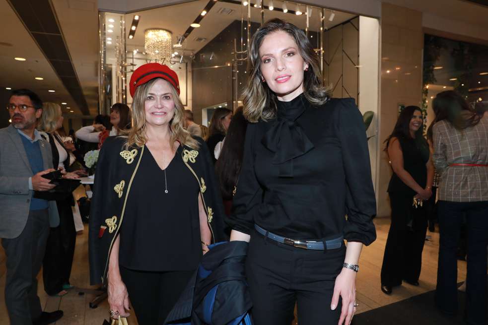 Pilar Jaramillo y María Elena Giraldo.